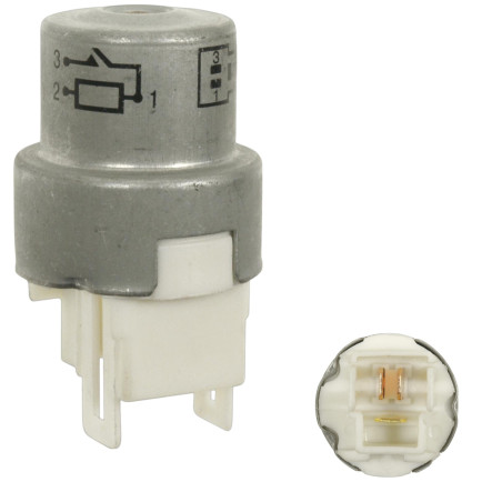 RELAY ELECTROVENTILADOR TOYOTA 3 PATAS