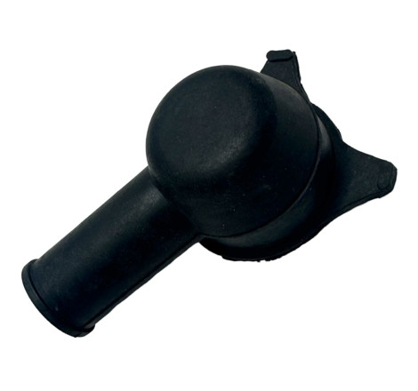 GOMA AISLANTE T/SALIDA ARR ISUZU